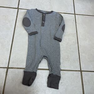 1206. Burt’s Bees Gray Footie Size 3-6 Months